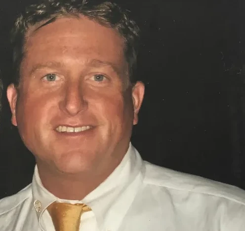 Todd Brunelle Death, a Worcester resident and sales executive at Falvey Linen & Uniform Supply, was one of the victims who died suddenly on October 23, 2023. The incident, which occurred at his home, shocked and saddened his family, friends, colleagues, and customers. The reason behind his sudden death is still unknown.